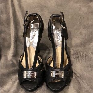 Michael Kors Black heels size 7